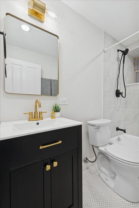 Tiny photo for 1342 N Claremont Avenue #1F, Chicago, IL 60622 (MLS # 12525569)