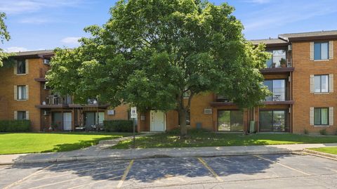 Tiny photo for 645 N Briar Hill Lane #2, Addison, IL 60101 (MLS # 12695335)