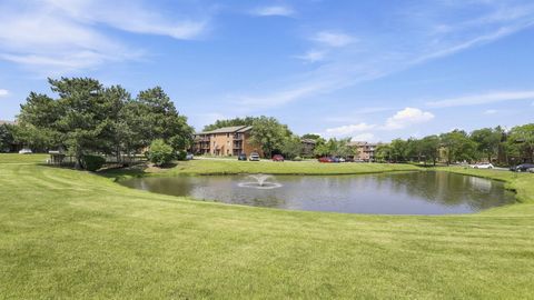 Tiny photo for 645 N Briar Hill Lane #2, Addison, IL 60101 (MLS # 12695335)