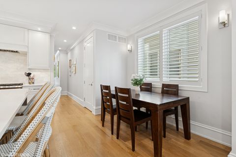 Tiny photo for 912 W Roscoe Street #1, Chicago, IL 60657 (MLS # 12473213)