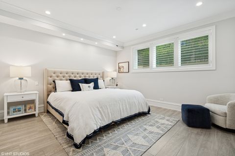 Tiny photo for 912 W Roscoe Street #1, Chicago, IL 60657 (MLS # 12473213)