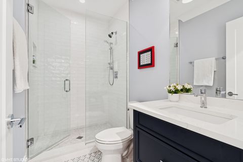 Tiny photo for 912 W Roscoe Street #1, Chicago, IL 60657 (MLS # 12473213)