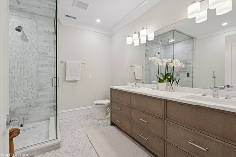 Tiny photo for 912 W Roscoe Street #1, Chicago, IL 60657 (MLS # 12473213)