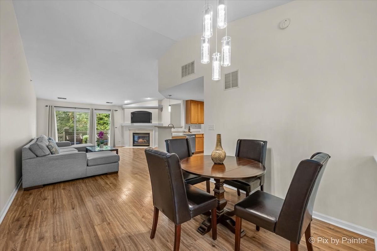 2115 Vanderbilt Drive