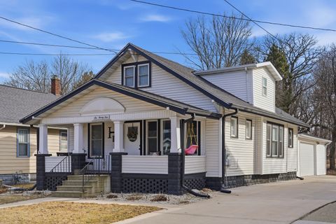 Photo of 624 Palmyra Street, Dixon, IL 61021 (MLS # 12578759)