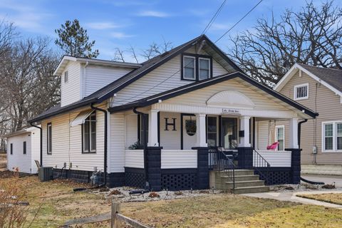 Tiny photo for 624 Palmyra Street, Dixon, IL 61021 (MLS # 12578759)