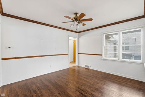 Tiny photo for 311 Grove Street, Crystal Lake, IL 60014 (MLS # 12530146)