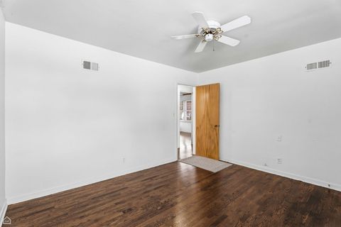 Tiny photo for 311 Grove Street, Crystal Lake, IL 60014 (MLS # 12530146)