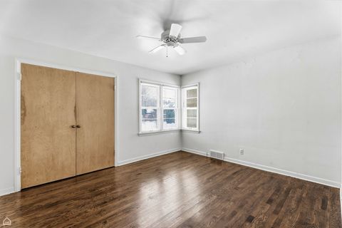 Tiny photo for 311 Grove Street, Crystal Lake, IL 60014 (MLS # 12530146)