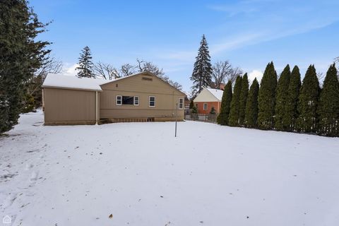 Tiny photo for 311 Grove Street, Crystal Lake, IL 60014 (MLS # 12530146)