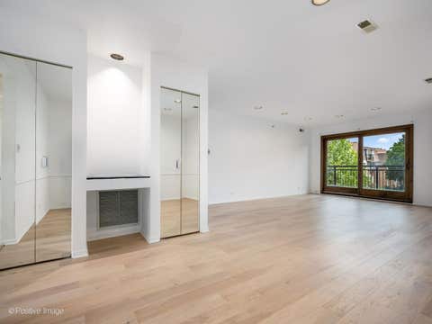 Tiny photo for 4136 Cove Lane #E, Glenview, IL 60025 (MLS # 12726762)
