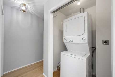 Tiny photo for 337 E Fullerton Avenue, Elmhurst, IL 60126 (MLS # 12463755)