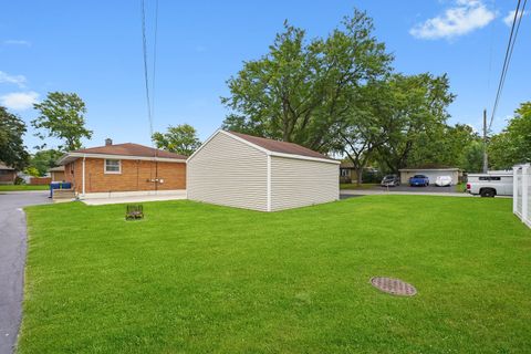 Tiny photo for 337 E Fullerton Avenue, Elmhurst, IL 60126 (MLS # 12463755)