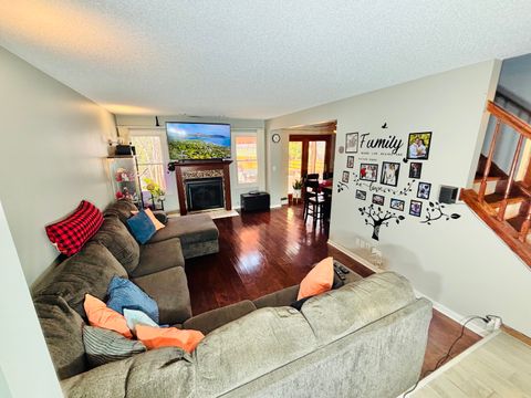 Tiny photo for 2022 Cardinal Drive, Glendale Heights, IL 60139 (MLS # 12631490)