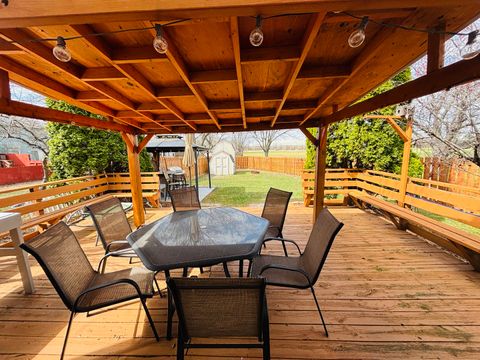 Tiny photo for 2022 Cardinal Drive, Glendale Heights, IL 60139 (MLS # 12631490)