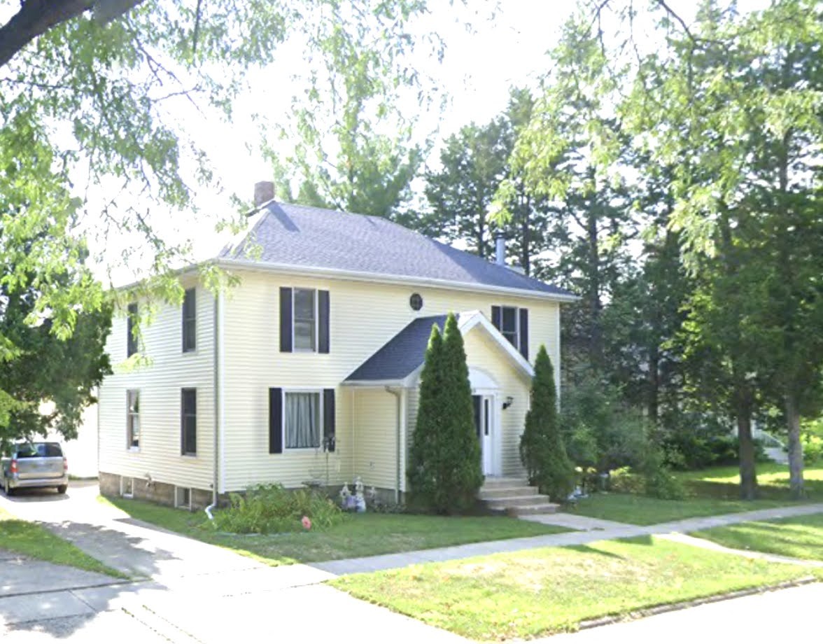 909 N 9th Street