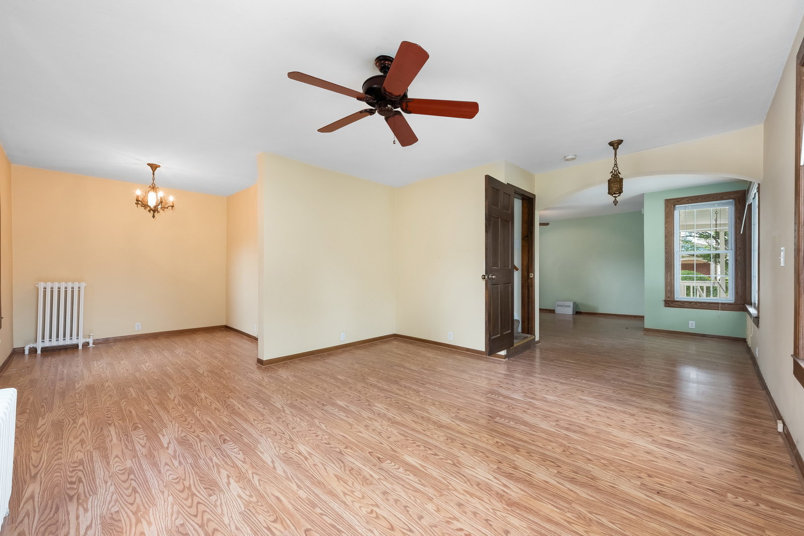 318 W Wing Street