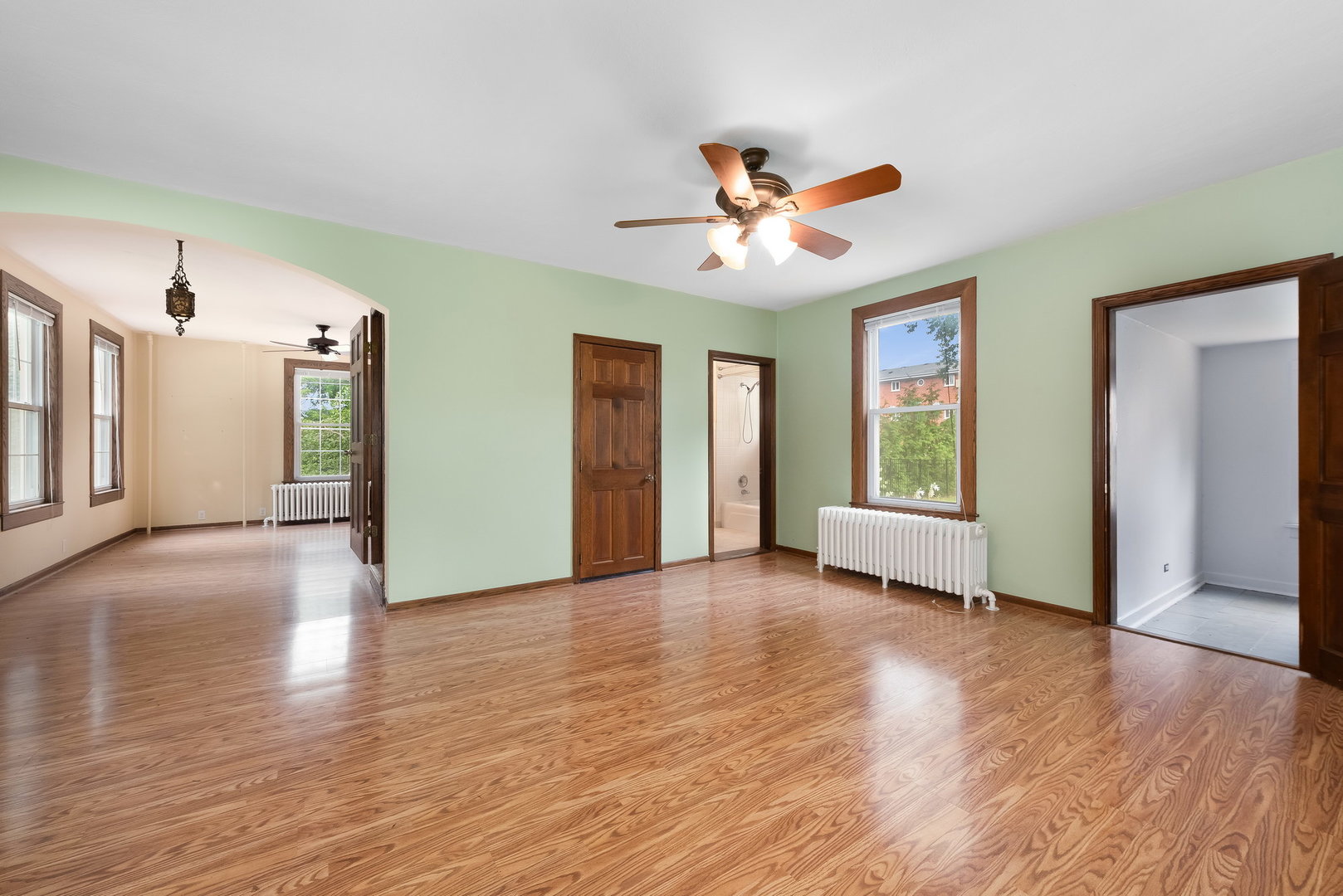 318 W Wing Street