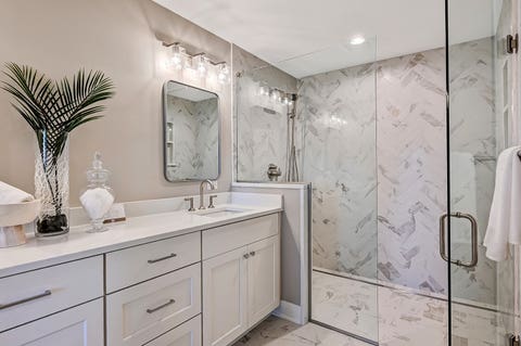 Tiny photo for 139 Harding Court, Glen Ellyn, IL 60137 (MLS # 12685383)