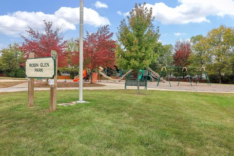 Tiny photo for 335 Forest Trail, South Elgin, IL 60177 (MLS # 12495936)