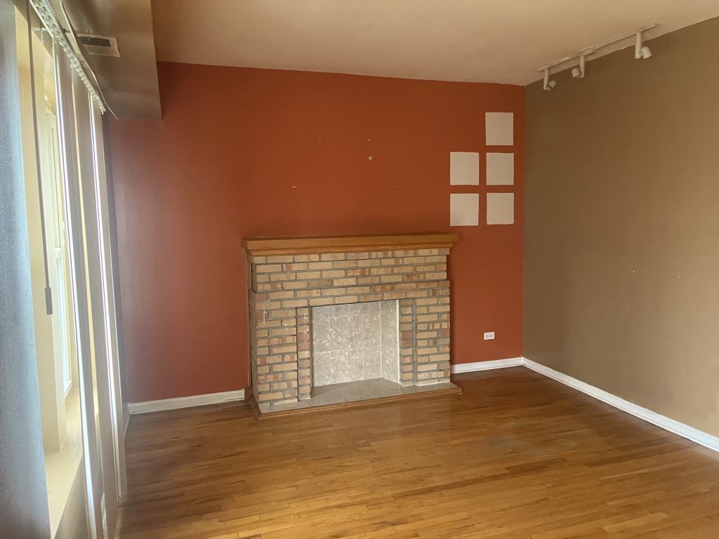 7223 S Euclid Avenue 3B