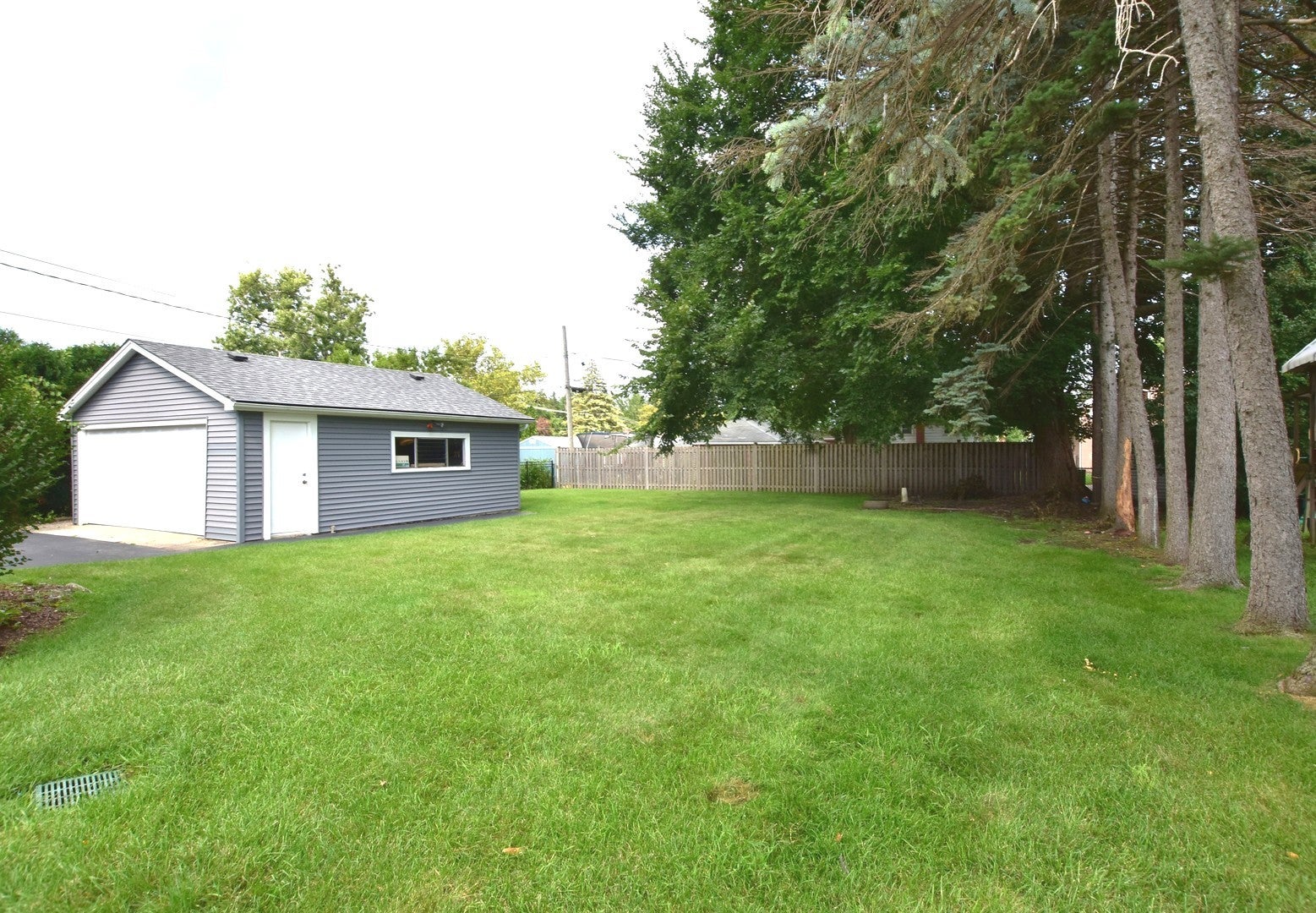 445 N Gerard Avenue