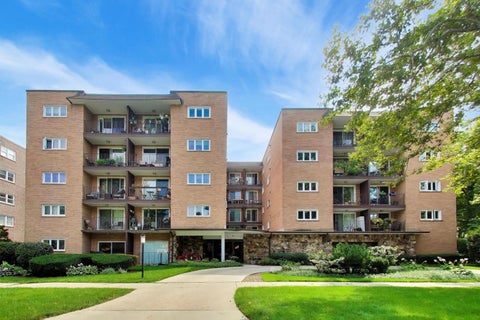 Photo of 2001 Sherman Avenue #204, Evanston, IL 60201 (MLS # 12740664)