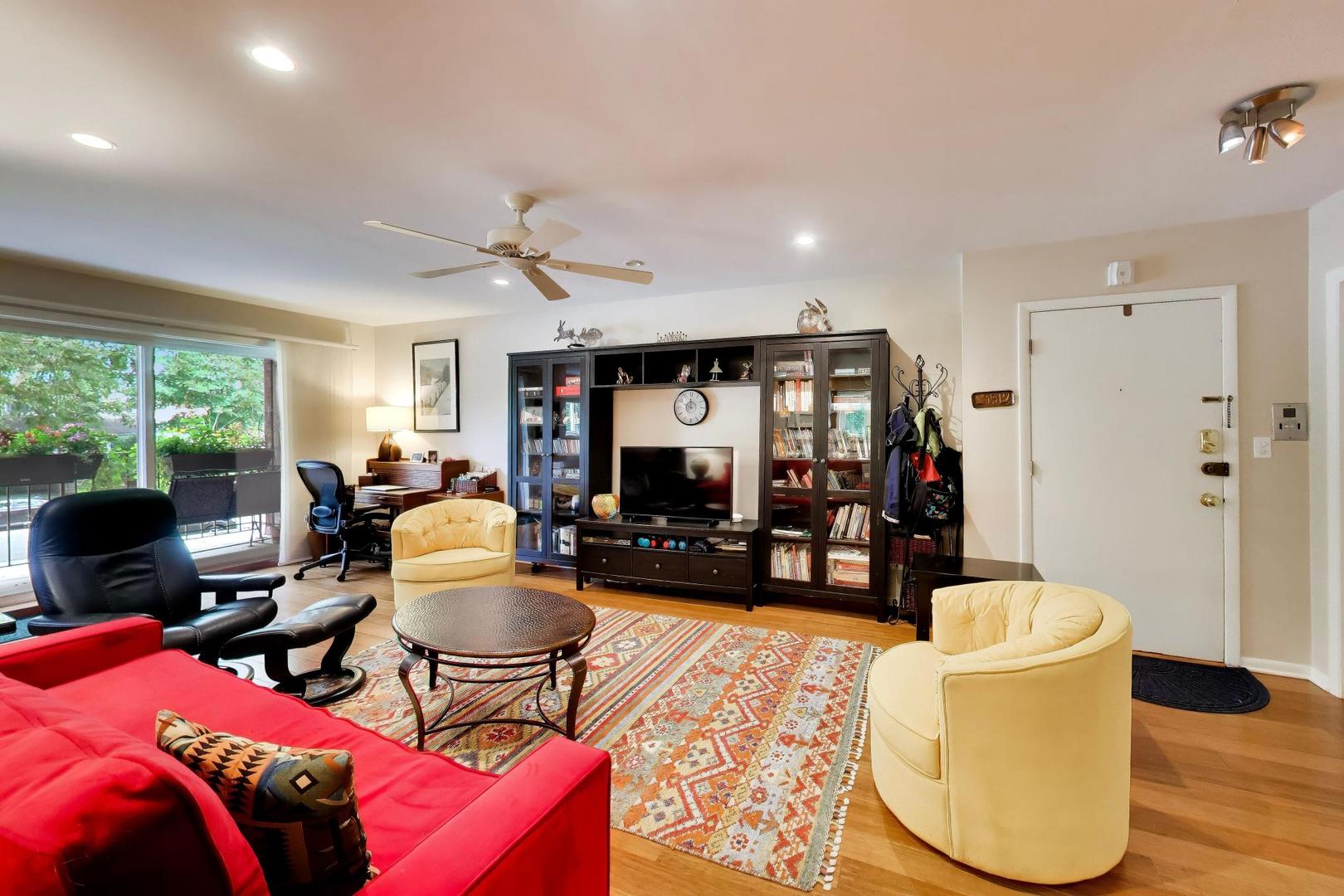 2001 Sherman Avenue 204