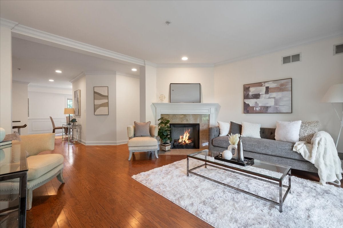 2536 Mcdaniel Avenue 402