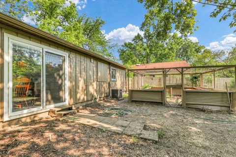 Tiny photo for 104 Dodson Drive S, Urbana, IL 61802 (MLS # 12386161)