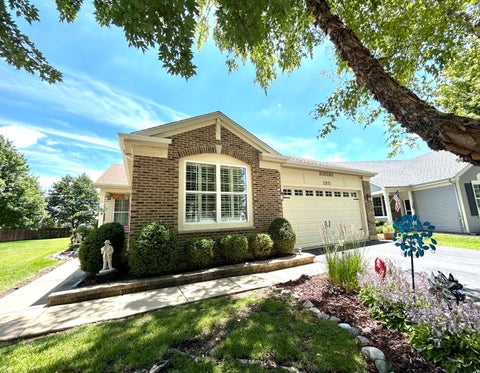Photo of 21105 Silver Moon Lake Way, Crest Hill, IL 60403 (MLS # 12684141)