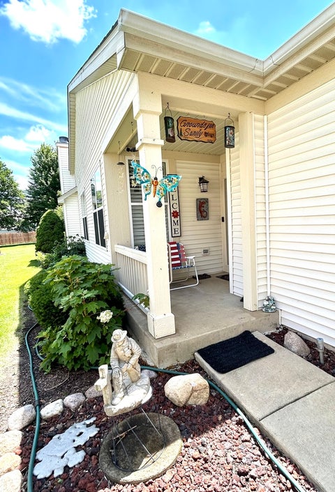 Tiny photo for 21105 Silver Moon Lake Way, Crest Hill, IL 60403 (MLS # 12684141)