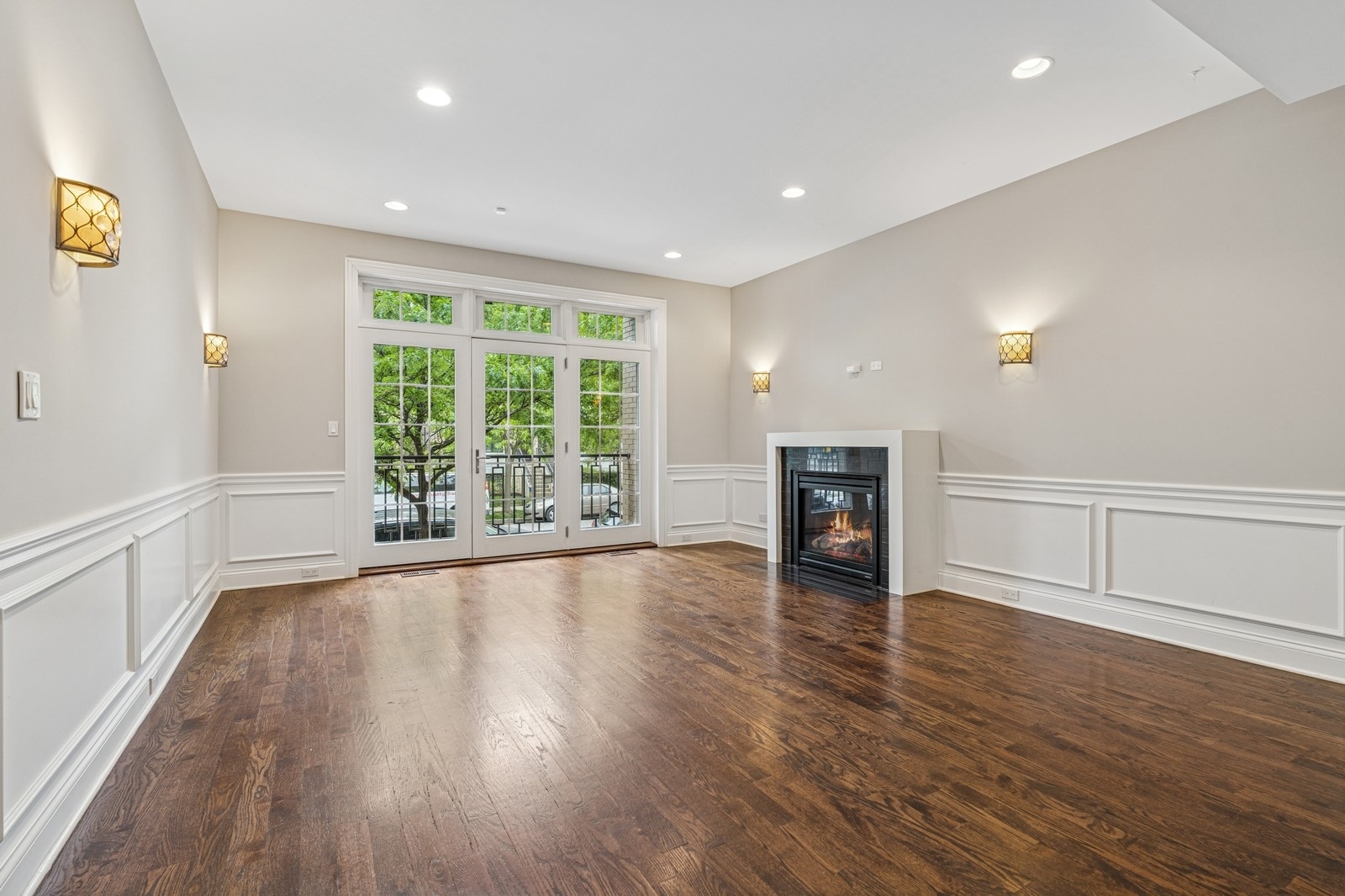 2004 W Erie Street 1W