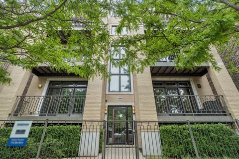 2004 W Erie Street 1W Chicago IL 60612