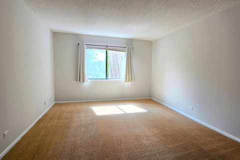 Tiny photo for 690 Chandler Road #207, Gurnee, IL 60031 (MLS # 12498880)