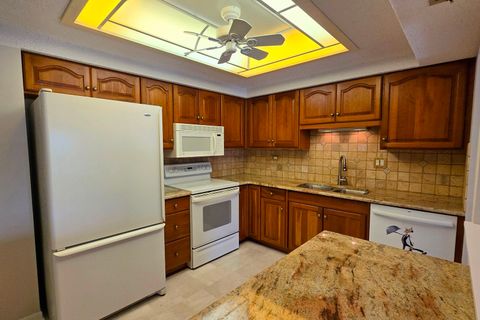 Tiny photo for 690 Chandler Road #207, Gurnee, IL 60031 (MLS # 12498880)