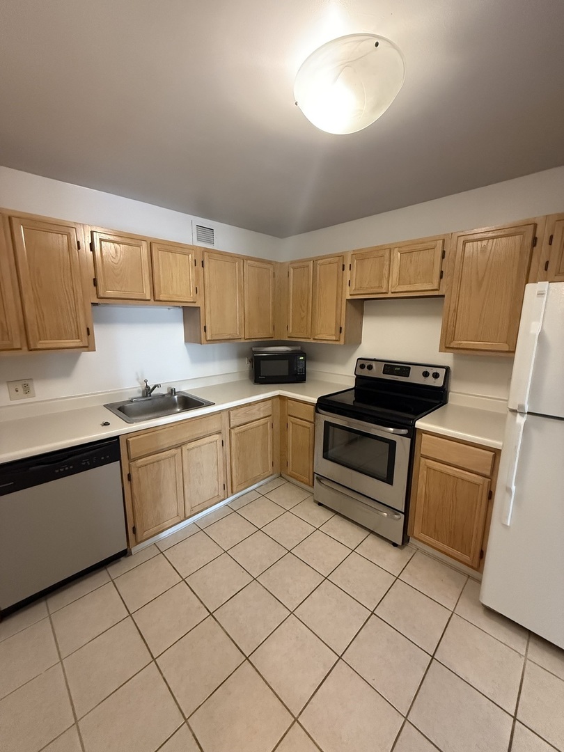 200 N DEARBORN Street 1202