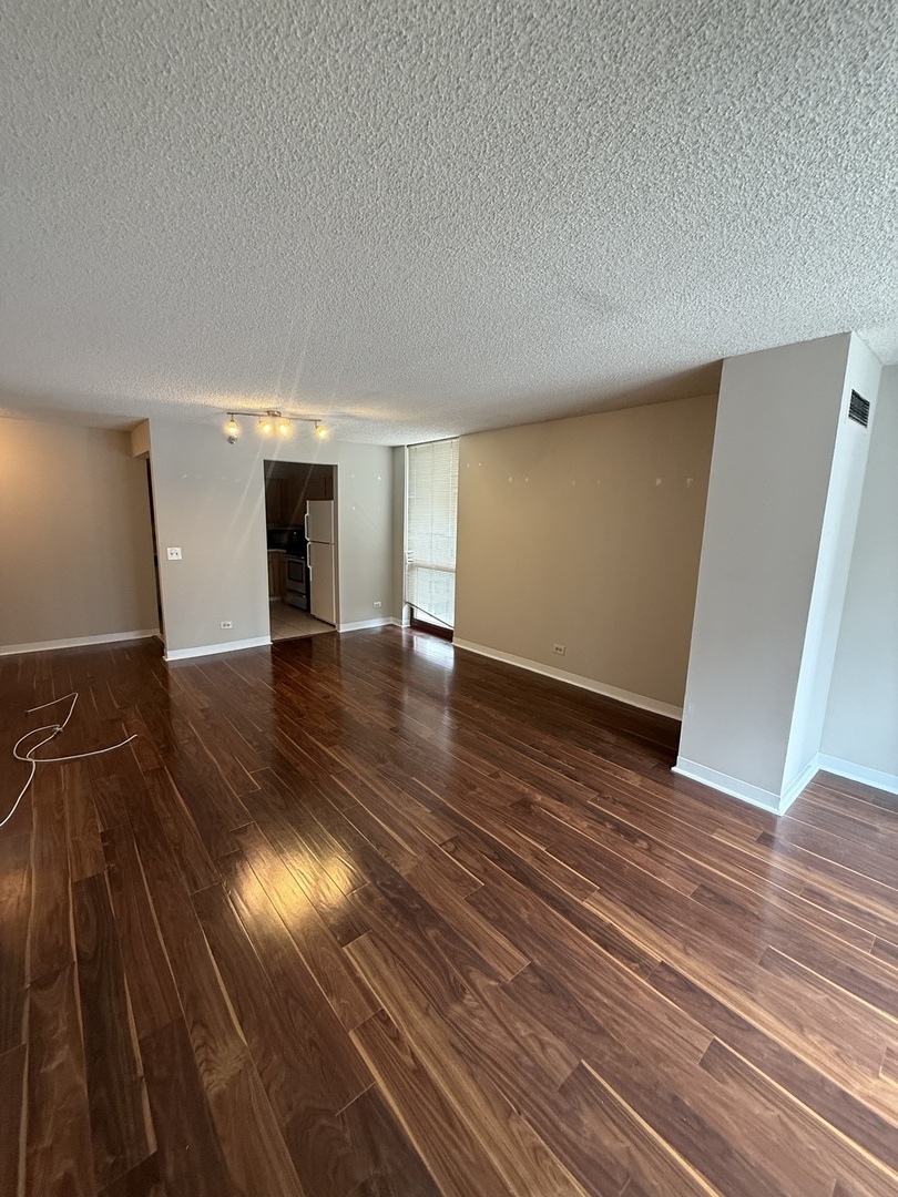 200 N DEARBORN Street 1202