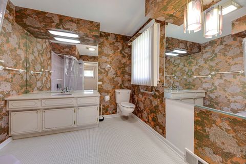 Tiny photo for 7845 N Nora Avenue, Niles, IL 60714 (MLS # 12711977)