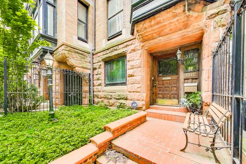 Tiny photo for 1312 N Astor Street, Chicago, IL 60610 (MLS # 12511072)