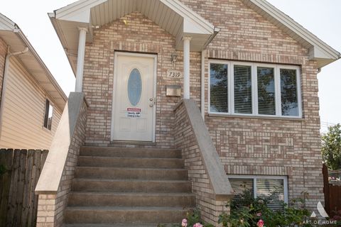 Tiny photo for 7319 W 58th Place, Summit, IL 60501 (MLS # 12561070)