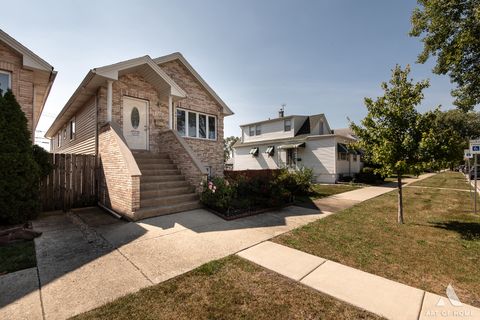 Tiny photo for 7319 W 58th Place, Summit, IL 60501 (MLS # 12561070)
