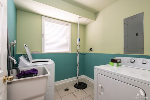 Tiny photo for 7319 W 58th Place, Summit, IL 60501 (MLS # 12561070)