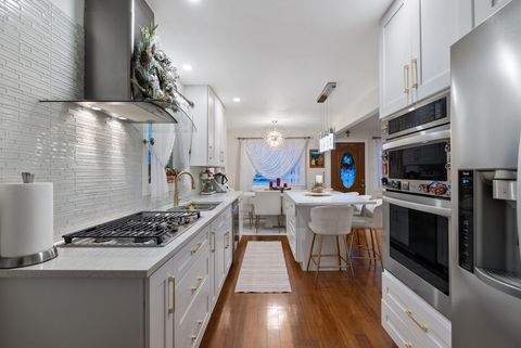 Tiny photo for 8239 Sayre Avenue, Burbank, IL 60459 (MLS # 12543675)