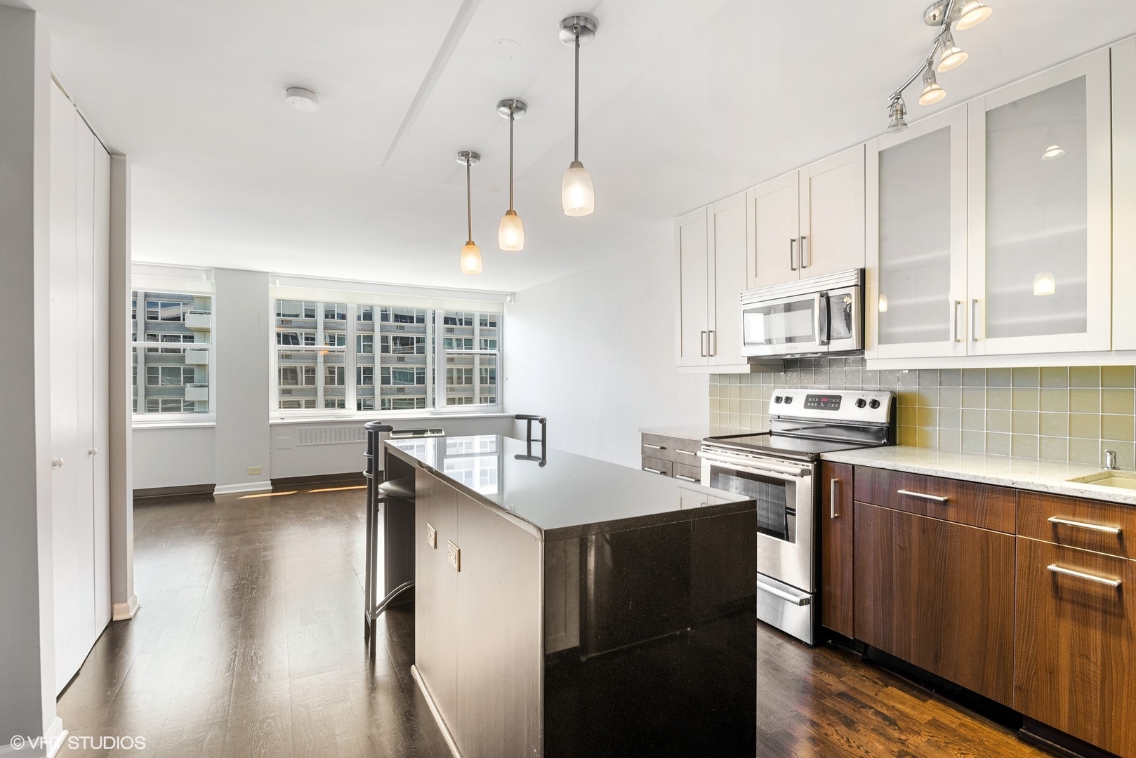 4250 N Marine Drive 2625