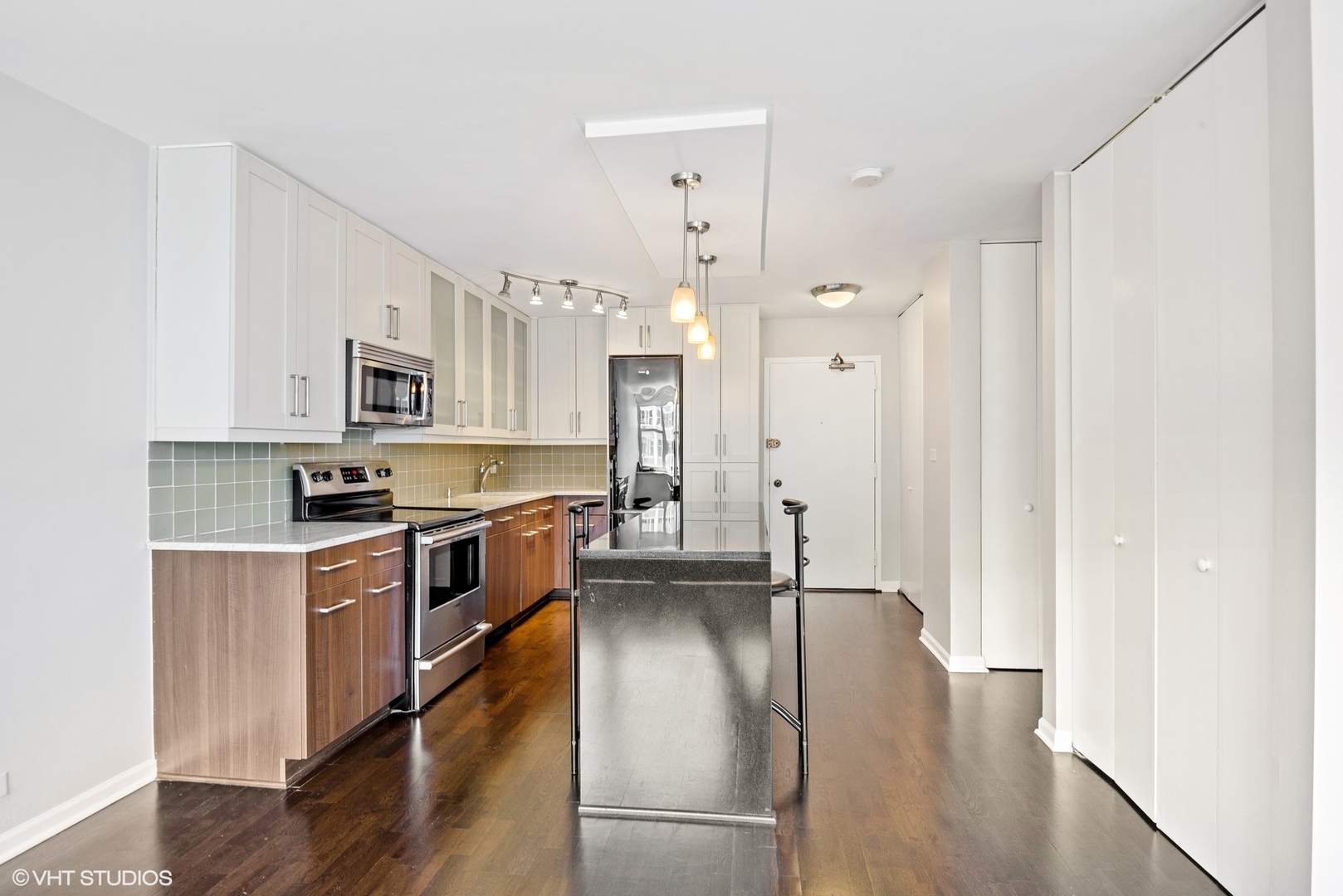 4250 N Marine Drive 2625