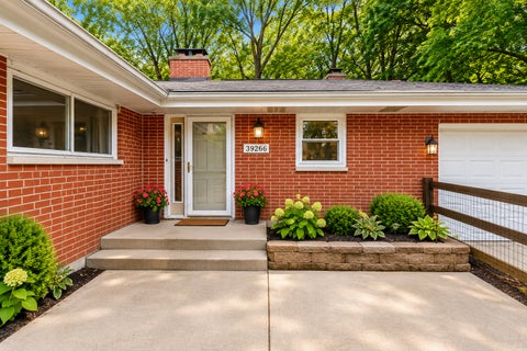 Tiny photo for 39266 N North Avenue, Beach Park, IL 60099 (MLS # 12609558)