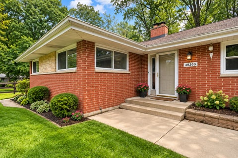 Tiny photo for 39266 N North Avenue, Beach Park, IL 60099 (MLS # 12609558)