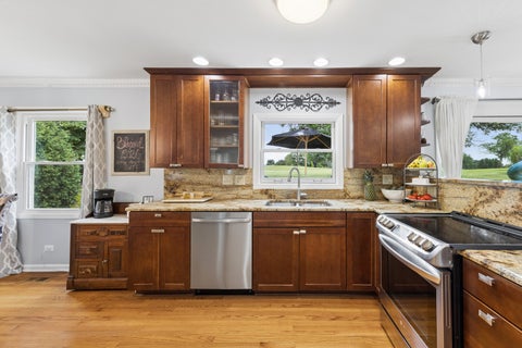 Tiny photo for 8425 Creekside Lane, Darien, IL 60561 (MLS # 12734438)
