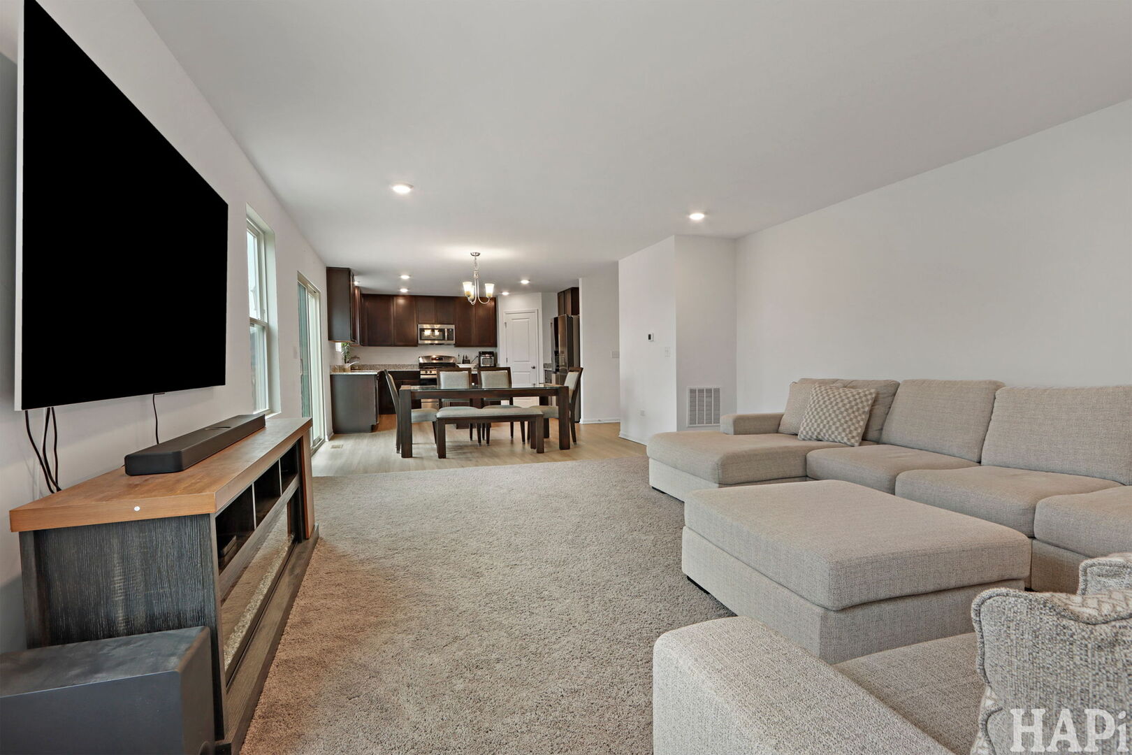 640 Cloverleaf Drive